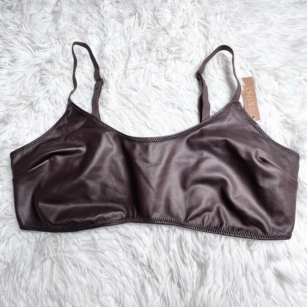SKIMS Wet Jersey Scoop Bralette in Cocoa - Picture 6 of 11